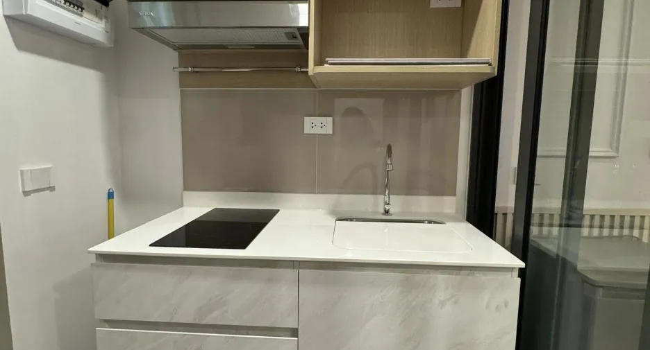 For rent studio condo in Din Daeng, Bangkok