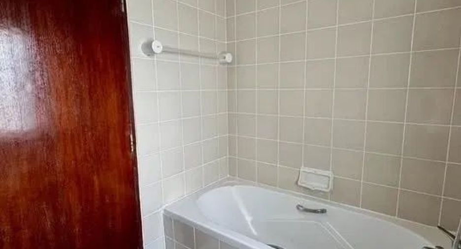 For rent 1 bed condo in Phaya Thai, Bangkok