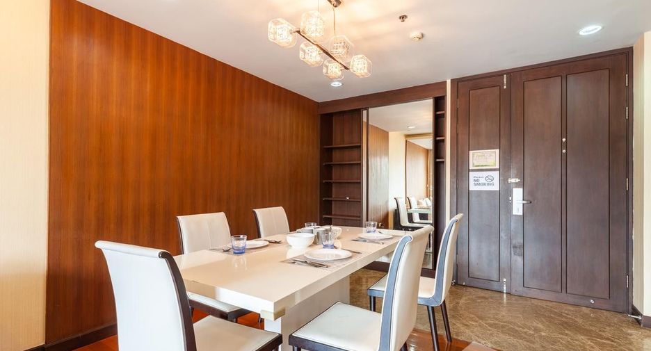 For rent 3 bedrooms condo in Watthana, Bangkok