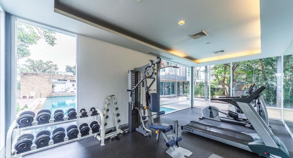 For rent 3 bedrooms condo in Watthana, Bangkok