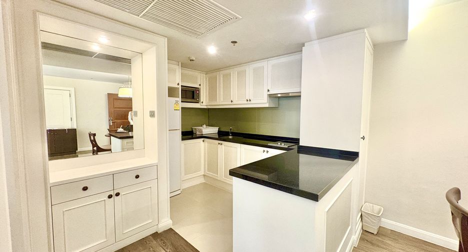 For rent 1 bed apartment in Pathum Wan, Bangkok
