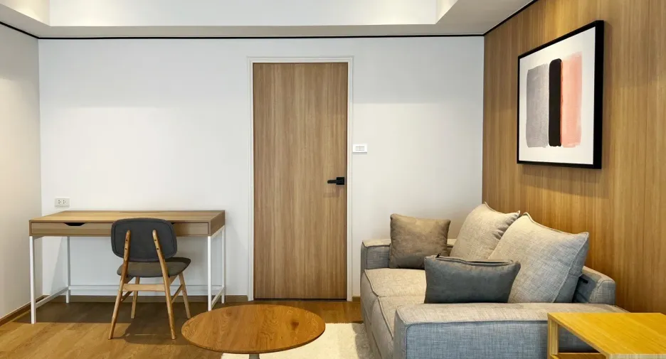 For rent 2 bedrooms condo in Watthana, Bangkok