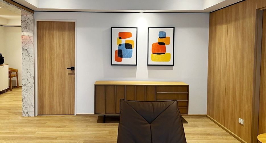 For rent 2 bedrooms condo in Watthana, Bangkok