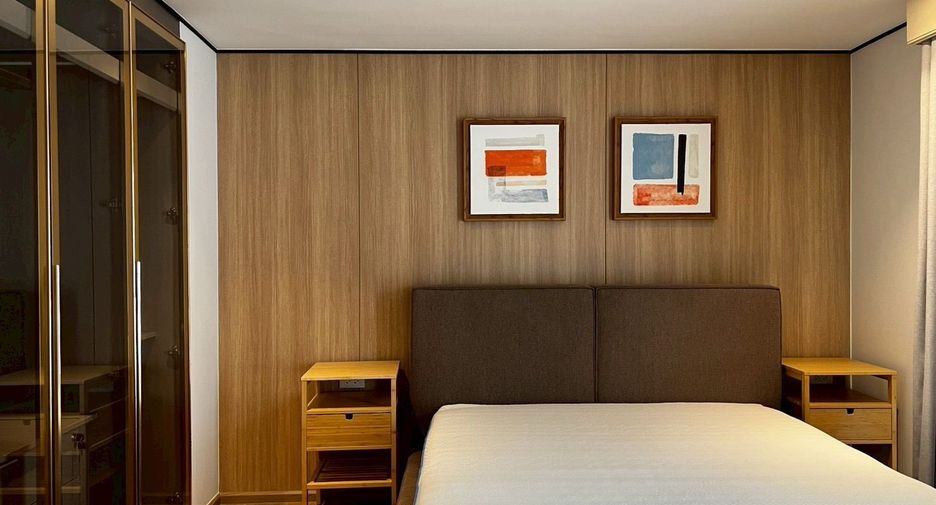 For rent 2 bedrooms condo in Watthana, Bangkok