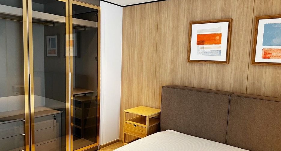 For rent 2 bedrooms condo in Watthana, Bangkok