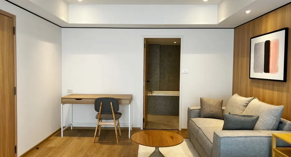 For rent 2 bedrooms condo in Watthana, Bangkok