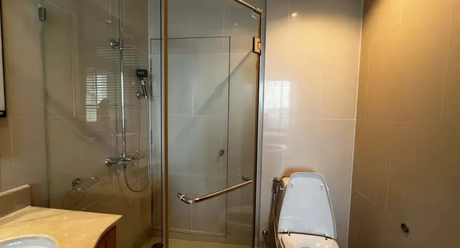 For rent 2 bedrooms condo in Sathon, Bangkok