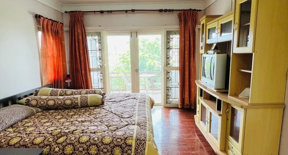 Haus zur Miete mit 4 Zimmer in Nong Chok, Bangkok