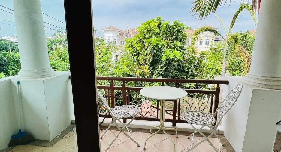 Haus zur Miete mit 4 Zimmer in Nong Chok, Bangkok