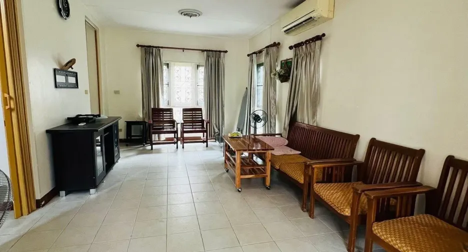 Haus zur Miete mit 4 Zimmer in Nong Chok, Bangkok