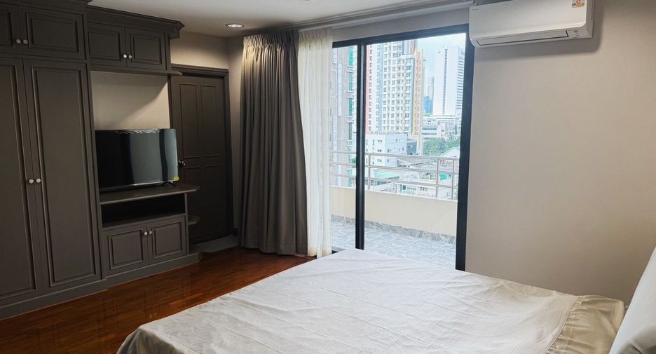 For rent 2 bedrooms condo in Sathon, Bangkok