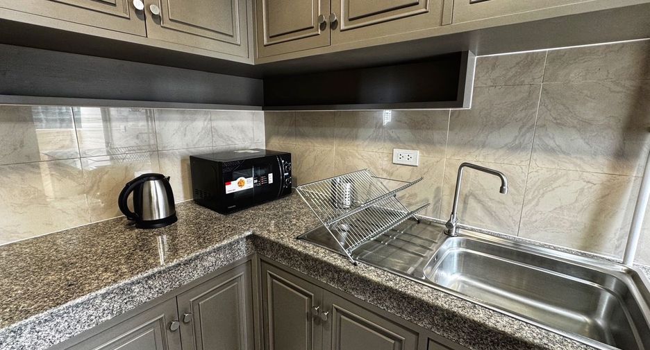 For rent 2 bedrooms condo in Sathon, Bangkok