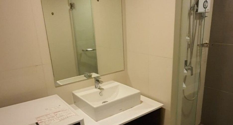 For rent 2 bedrooms condo in Phra Khanong, Bangkok