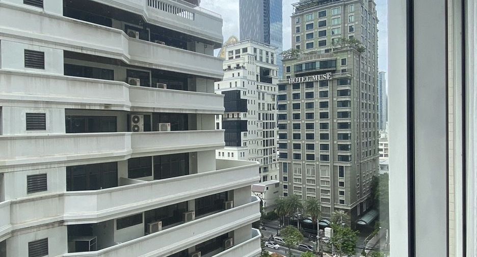 For rent 2 bedrooms condo in Pathum Wan, Bangkok
