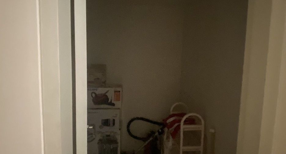 For rent 2 bedrooms condo in Pathum Wan, Bangkok