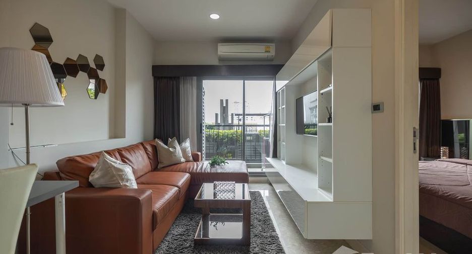 Condo en alquiler de 1 habitaciones en Khlong Toei, Bangkok