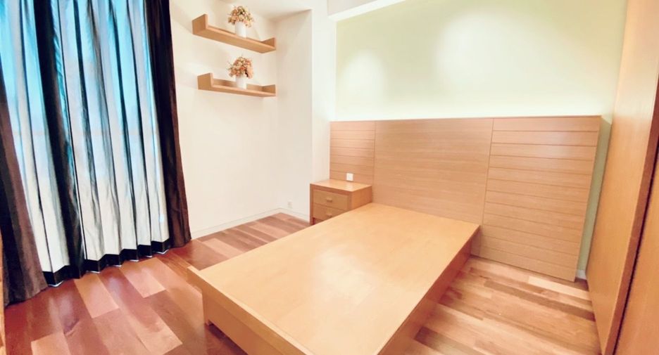For rent 2 bedrooms condo in Sathon, Bangkok