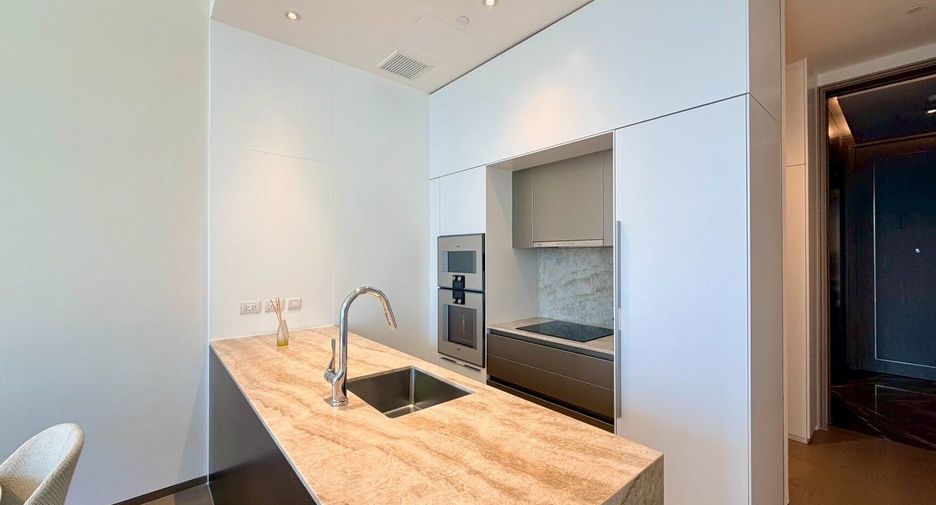 For rent 1 bed condo in Pathum Wan, Bangkok