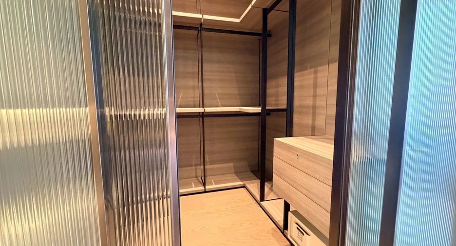 For rent 1 bed condo in Pathum Wan, Bangkok