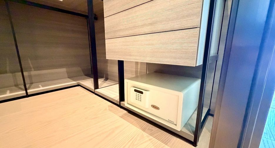 For rent 1 bed condo in Pathum Wan, Bangkok