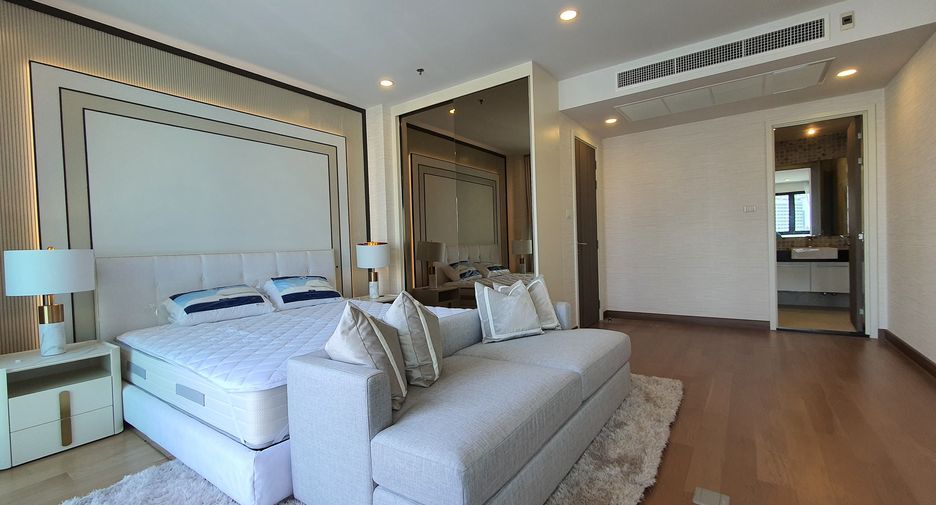 Wohnung zur Miete mit 4 Zimmer in Khlong San, Bangkok