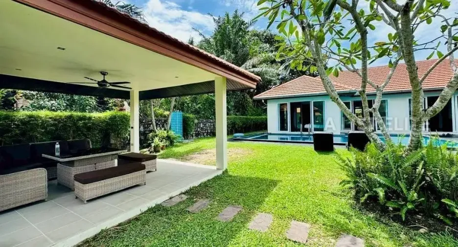 For rent 4 bedrooms house in East Pattaya, Pattaya