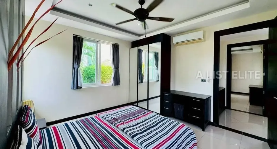 For rent 4 bedrooms house in East Pattaya, Pattaya