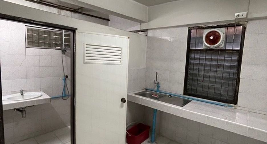 出租 1 卧室 独立屋 在 Bang Rak, 曼谷