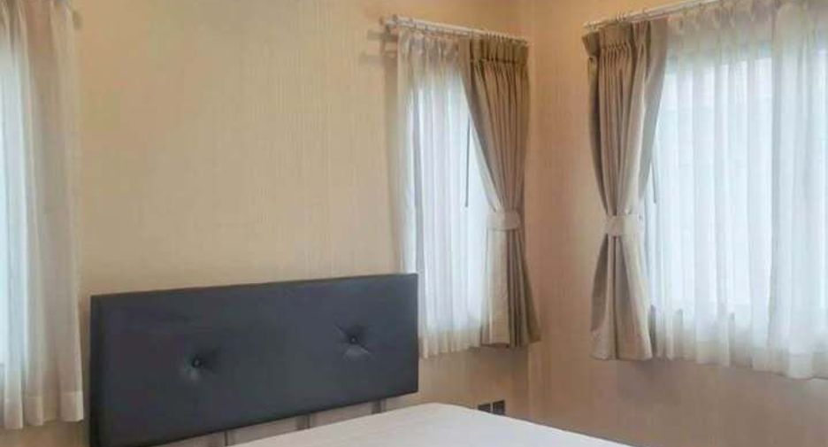 Haus zur Miete mit 4 Zimmer in Bang Kapi, Bangkok