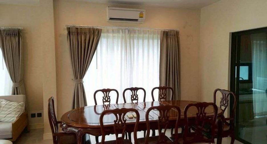 Haus zur Miete mit 4 Zimmer in Bang Kapi, Bangkok
