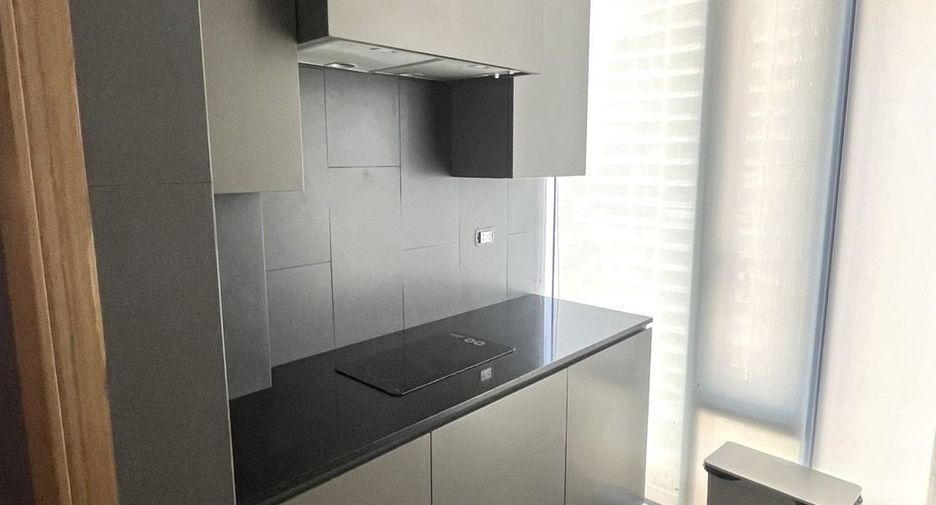 For rent 2 bedrooms condo in Sathon, Bangkok