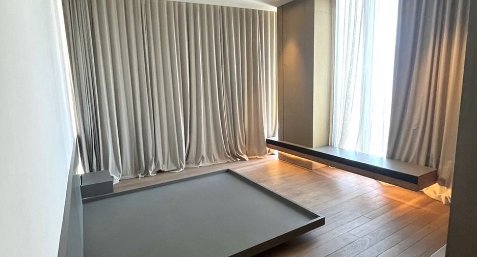 For rent 2 bedrooms condo in Sathon, Bangkok