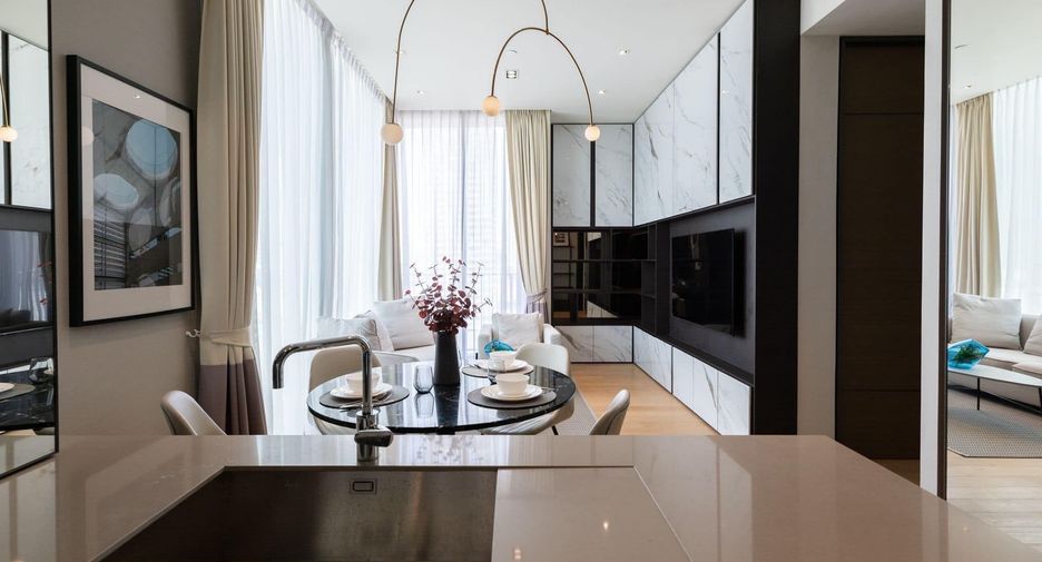 For rent 2 bedrooms condo in Pathum Wan, Bangkok