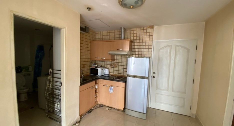 For rent 1 bed condo in Watthana, Bangkok