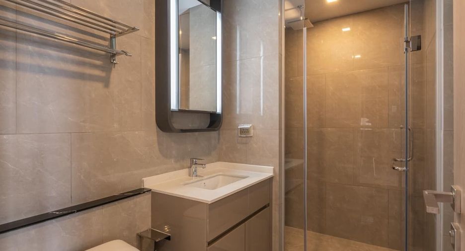 For rent 1 bed condo in Huai Khwang, Bangkok