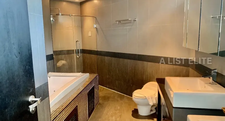 For rent 5 bedrooms house in Bang Lamung, Chonburi