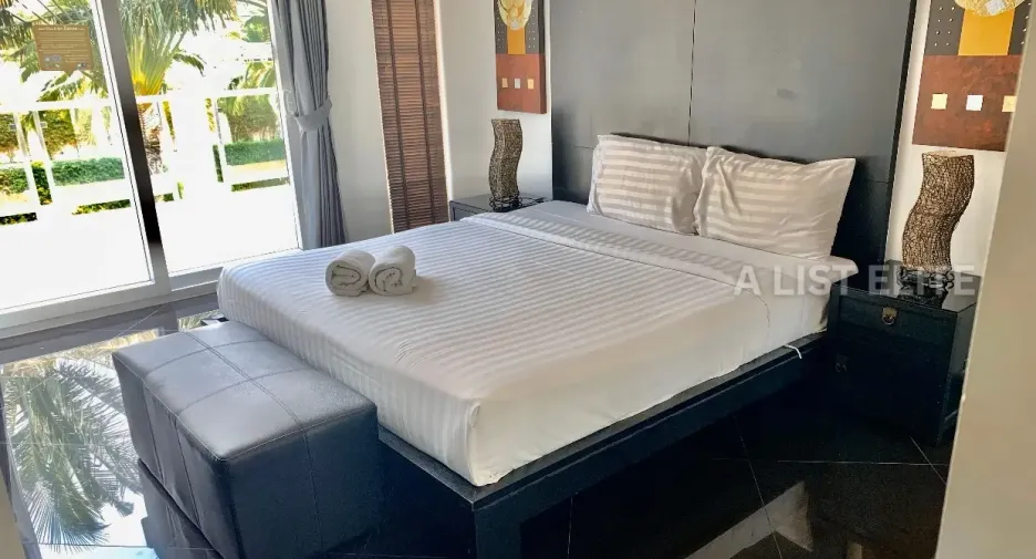 For rent 5 bedrooms house in Bang Lamung, Chonburi