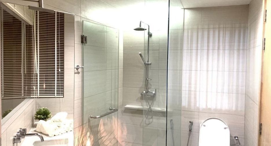 For rent 1 bed condo in Khlong Toei, Bangkok
