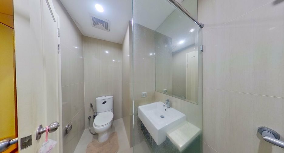 For rent 1 bed condo in Watthana, Bangkok