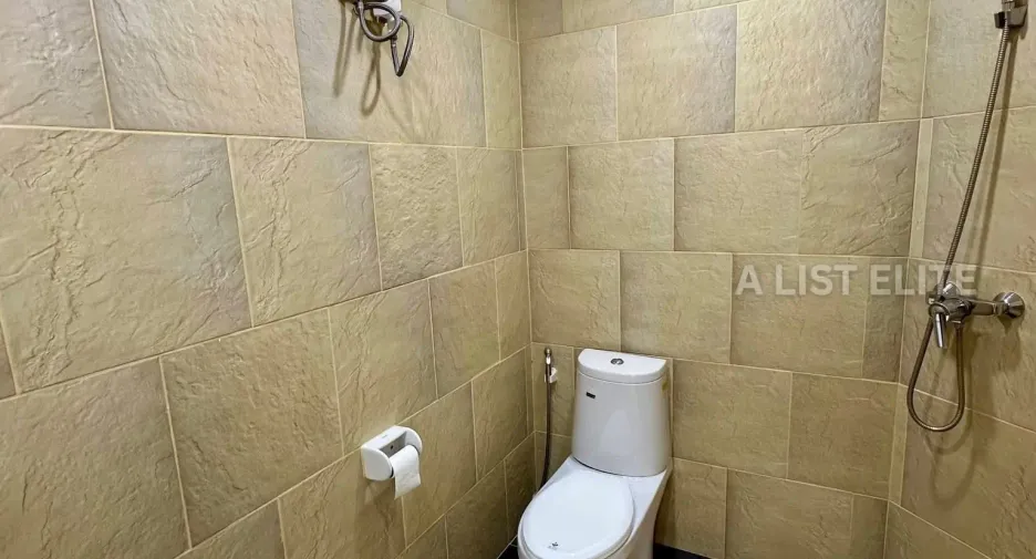 For rent 3 bedrooms condo in Bang Lamung, Chonburi