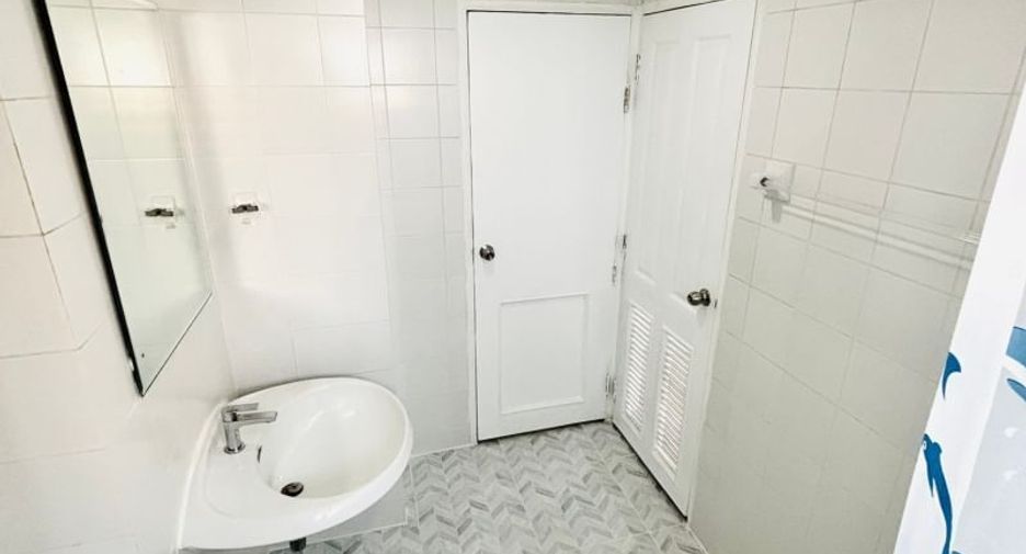 Condo en alquiler de 2 habitaciones en Khlong Toei, Bangkok