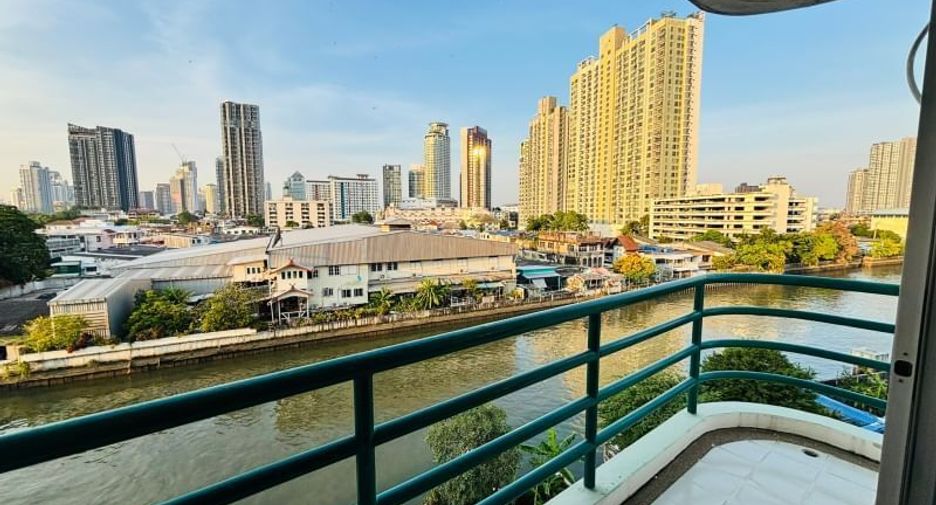 Condo en alquiler de 2 habitaciones en Khlong Toei, Bangkok