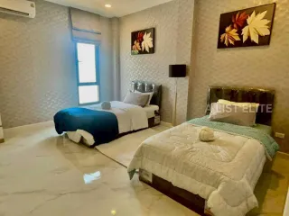 À louer 5 chambres maison à Bang Lamung, Chonburi