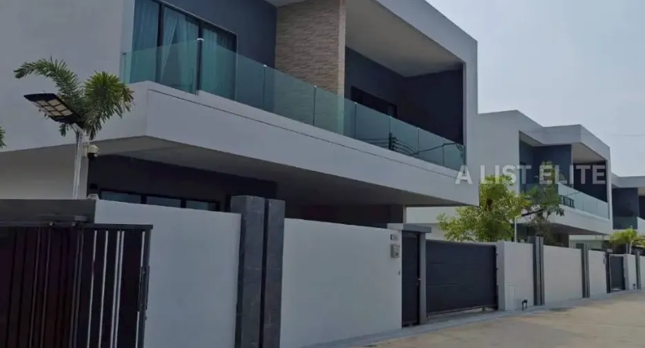 For rent 5 bedrooms house in Bang Lamung, Chonburi