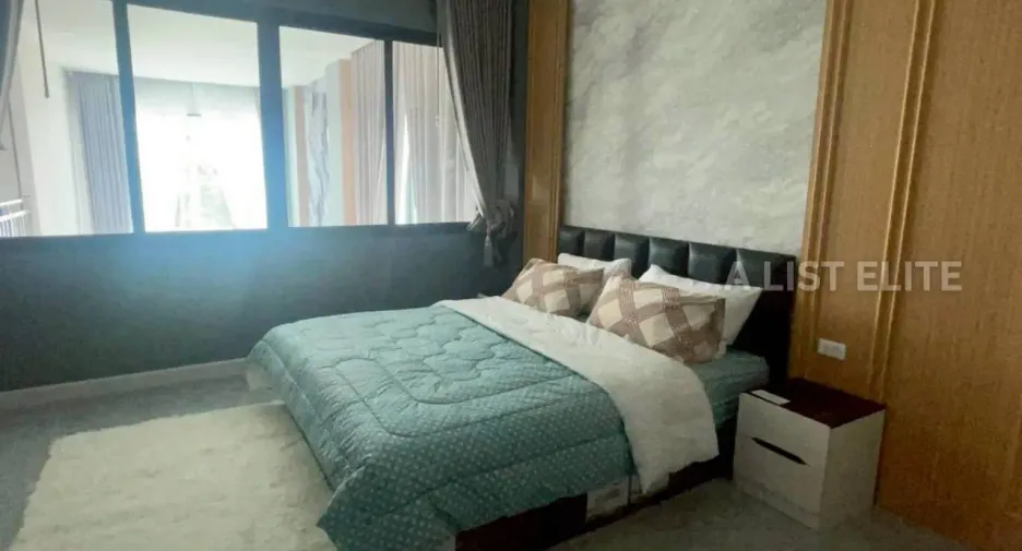 For rent 5 bedrooms house in Bang Lamung, Chonburi