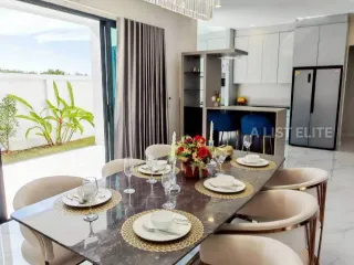 À louer 5 chambres maison à Bang Lamung, Chonburi