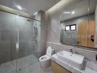 À louer 4 chambres maison à Bang Lamung, Chonburi