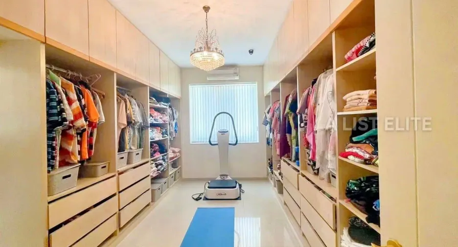 For rent 6 bedrooms house in Bang Lamung, Chonburi