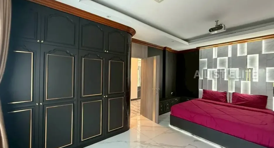For rent 4 bedrooms house in Bang Lamung, Chonburi