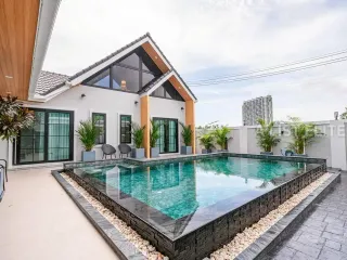 For Rent 6 Bedroom House In Bang Lamung, Chonburi